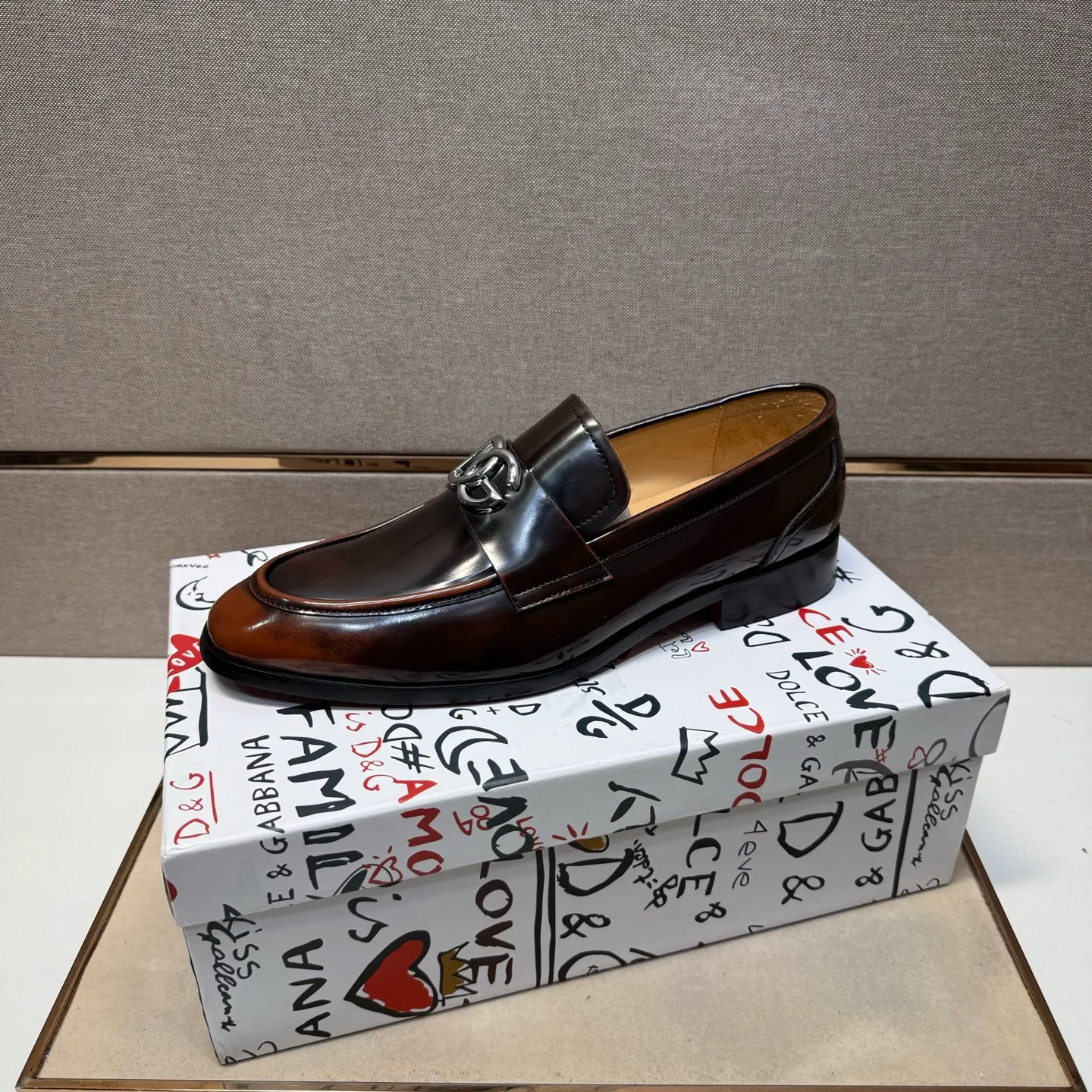 Men's men's shoes 💰pp520【DG～】Men's casual formal leather shoes 2025z cabinet sales simultaneously 🔶Size: 38-44#️⃣ 🔷3 colors🔜The upper is made of cowhide stitching ➕Cowhide lining, comfortable and breathable, sole: original comfortable, wear-resistant and non-slip outsole, ⚠️real thing📱photographed🎬real thing is better📢📢📢